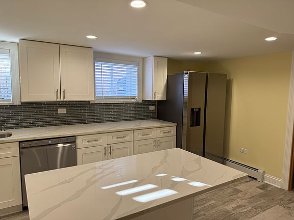 2nd image of 5613 W Wilson Ave #B