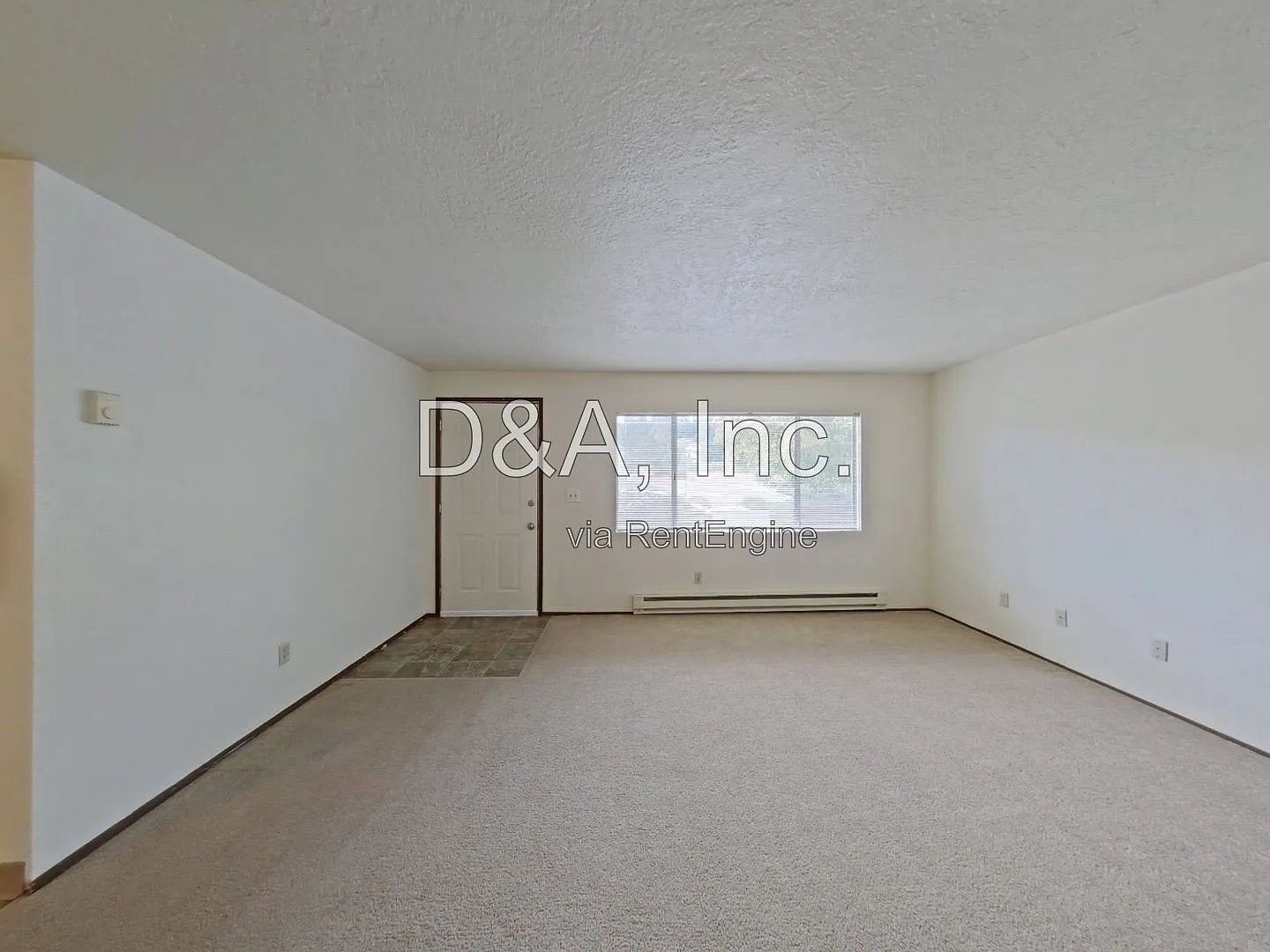 3 bed, 1.5 bath, 1264 sqft, $2,395 — Photo 3