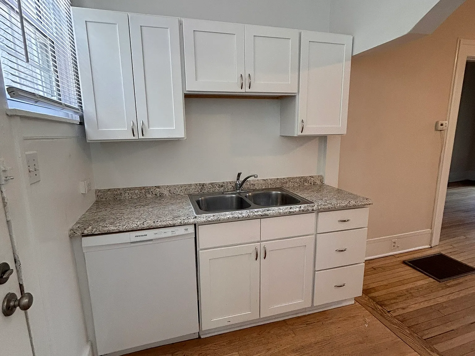 3 bed, 1.5 bath, $1,825 — Photo 3