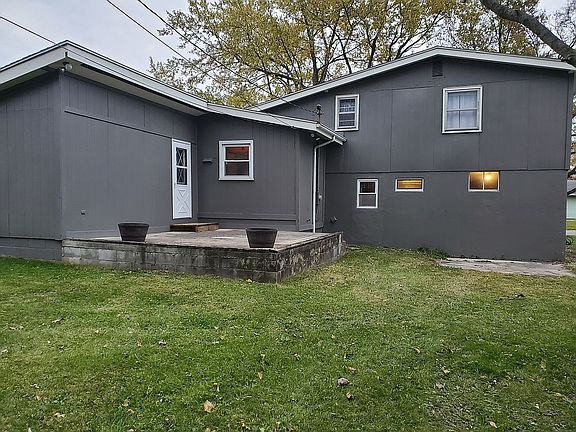 2nd image of 105 Ivy Ln