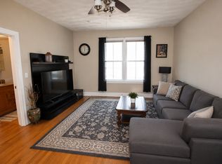 8 Common St APT 1, Stoneham, MA 02180