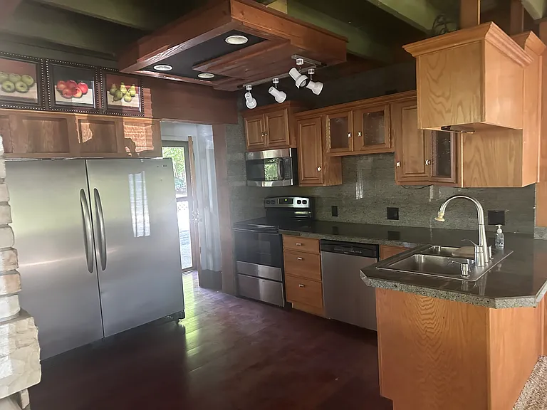 723 Linden Ave #2 — Photo 5