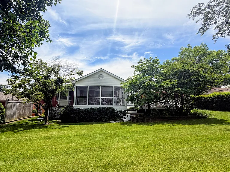 795 Hildeen Dr — Photo 3