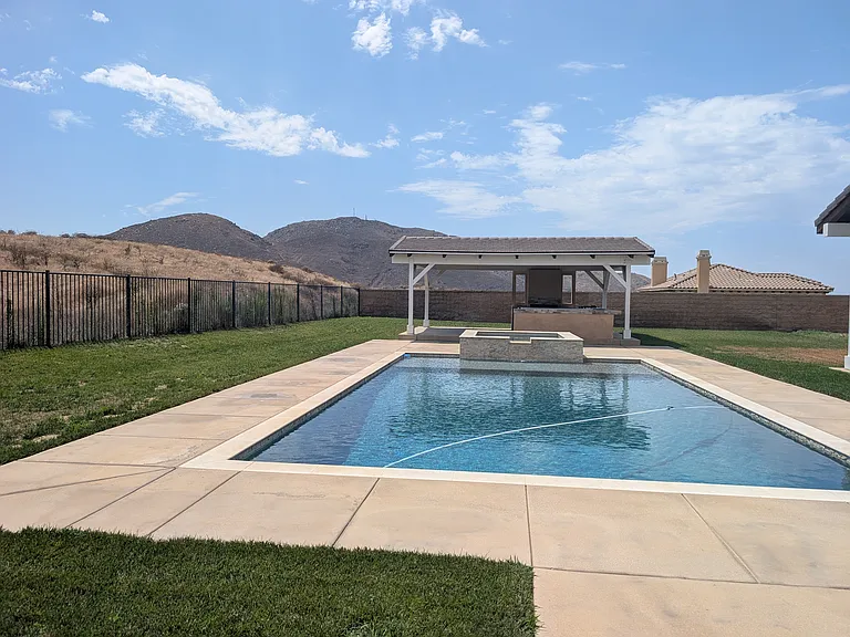 Crystal Ridge Ln — Photo 2