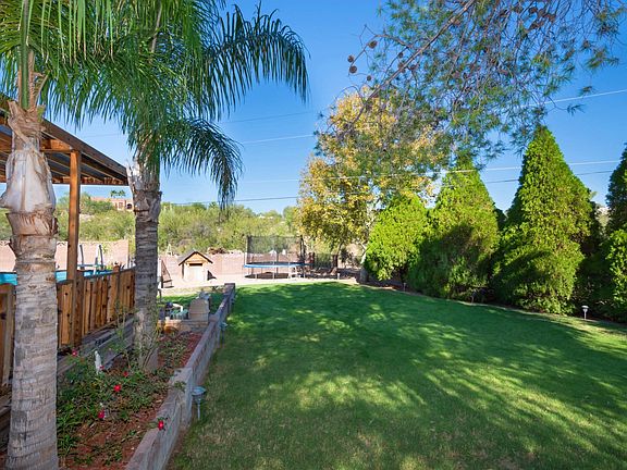 3rd image of 1351 N Calle Gardenias