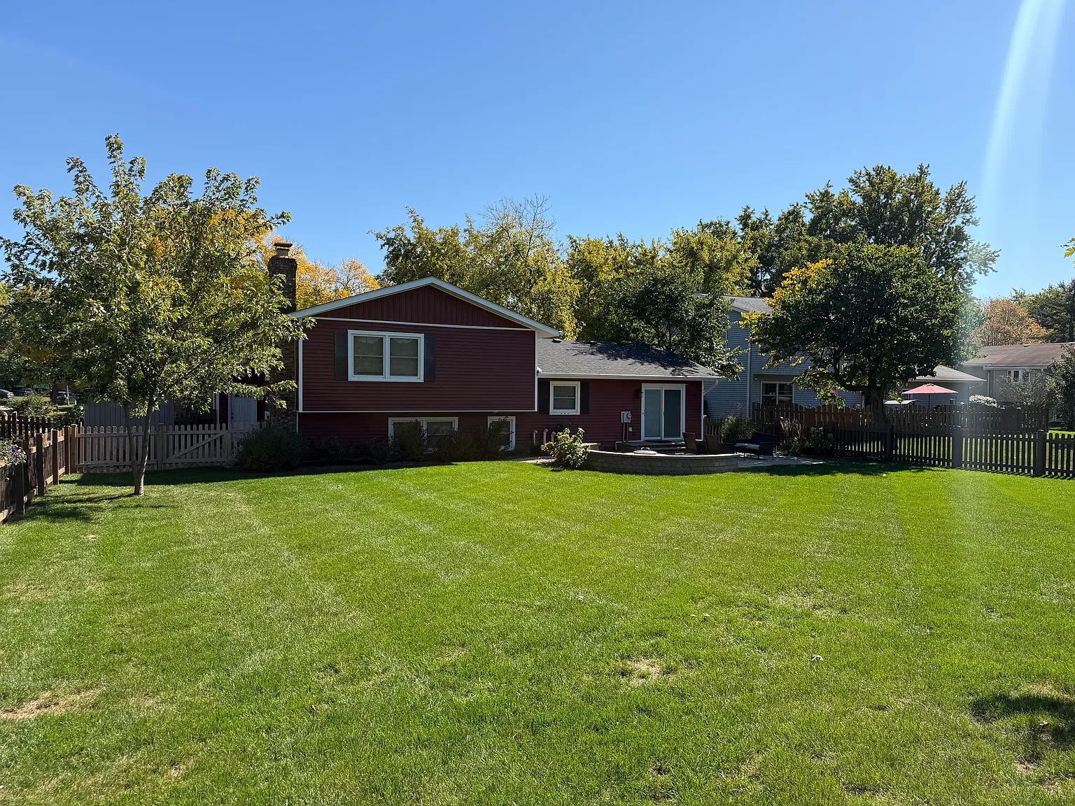 3 bed, 1872 sqft, $3,800 — Photo 2