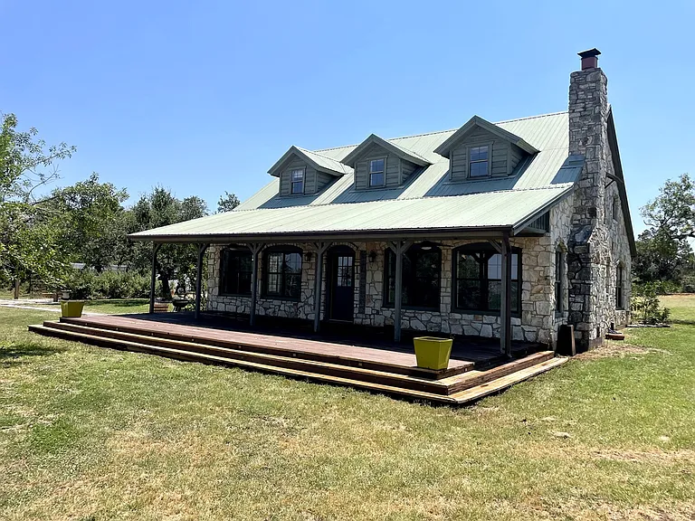 15818 Hamilton Pool Rd — Photo 3