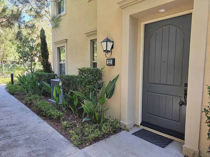 2 bed, 2.0 bath, 1539 sqft, $4,400 — Photo 3