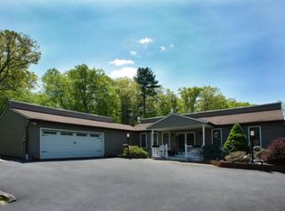 243 Hallet Rd, East Stroudsburg, PA 18301