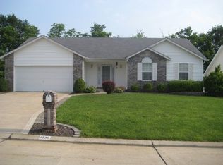1238 Sweeping Oaks Dr, Saint Charles, MO