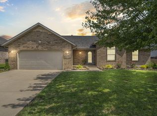 5353 Butternut Dr, Springfield, MO 65802