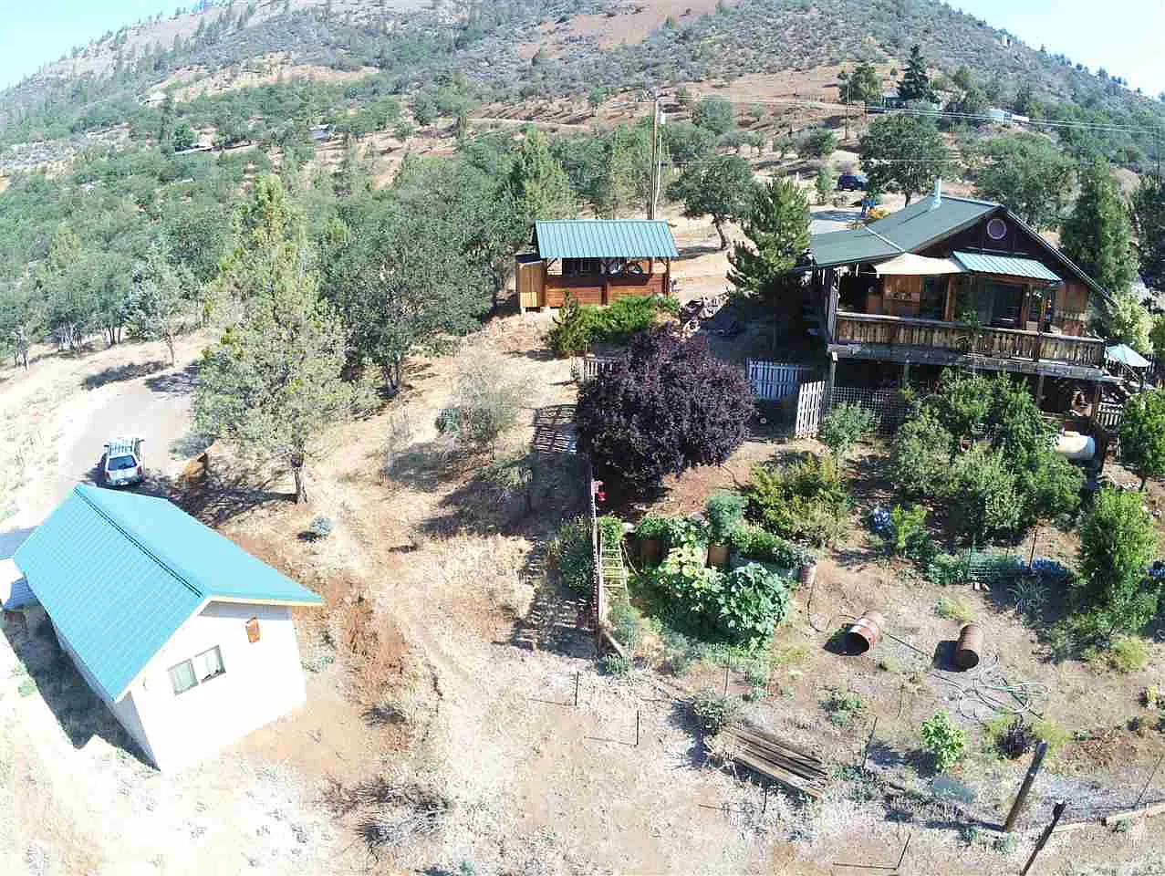 1112 Bennett Dr photo 1