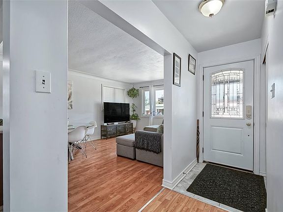 5th image of 1229 Exmouth St