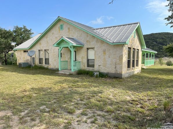 16205 FM 470, Tarpley, TX 78883
