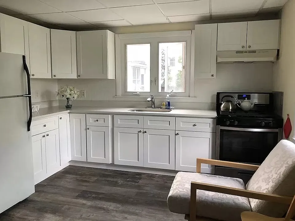 52 Irving St #1B
