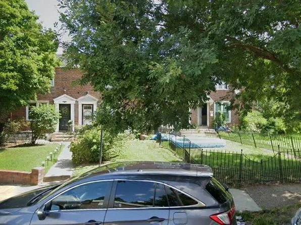 1845 Ashurst Rd, Philadelphia, PA 19151