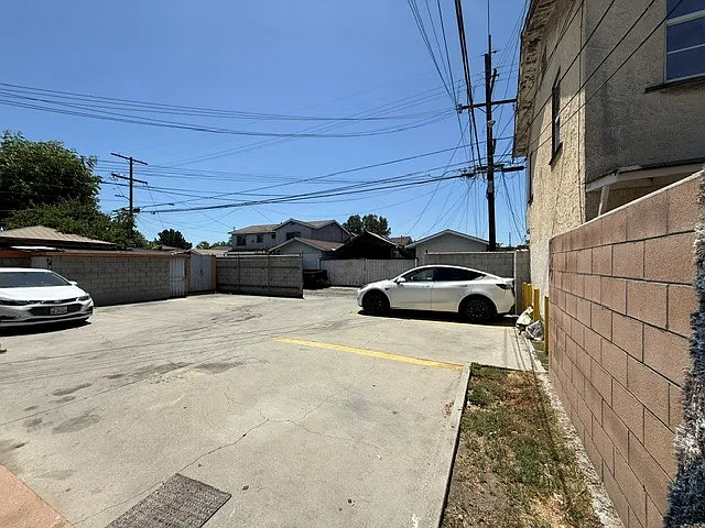 5891 1/4 S Miramonte Blvd — Photo 12