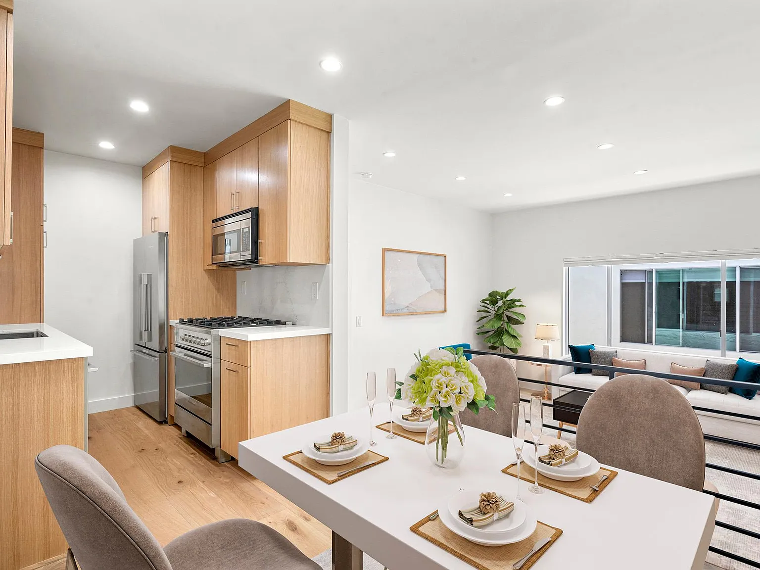 1 bed, 586 sqft, $3,995 — Photo 3