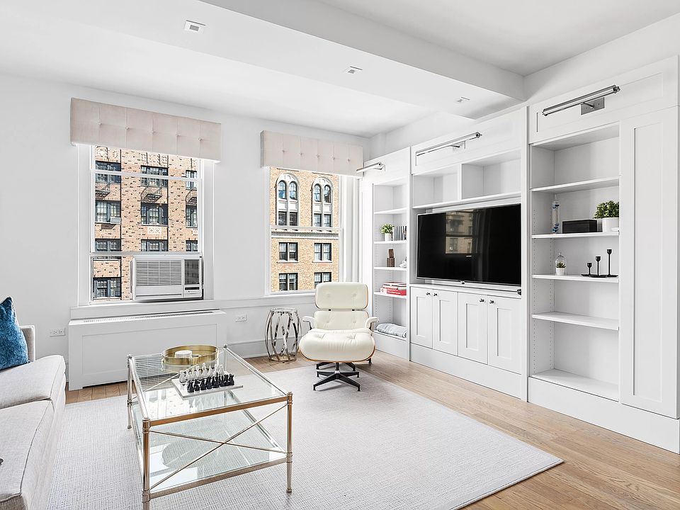 1st image of 40 W 72nd St APT 121B