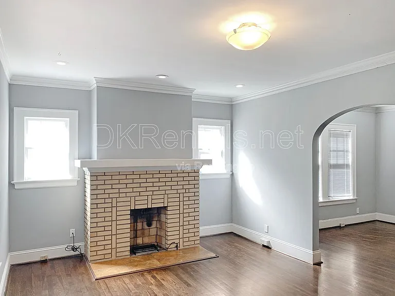 1739 Sylvan Rd SW — Photo 8