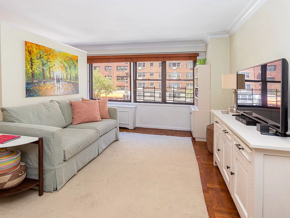 1st image of 200 E 74th St APT 3G