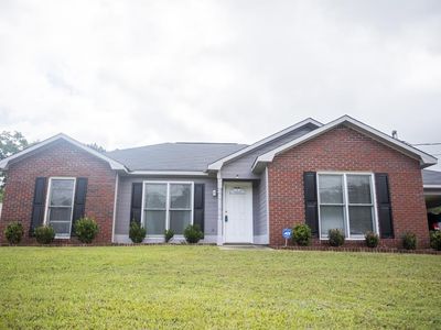 55 Lee Road 2000, Smiths Station, AL, 36877