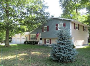 1002 Harding St, Niagara, WI 54151