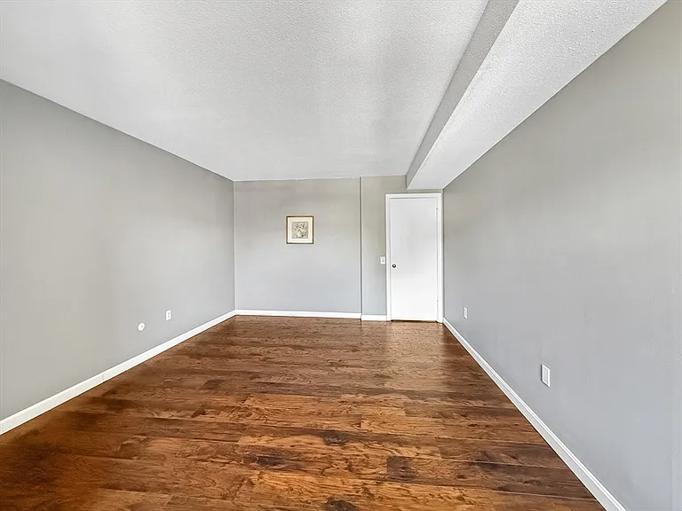 22 Shrewsbury Green Dr #I — Photo 12