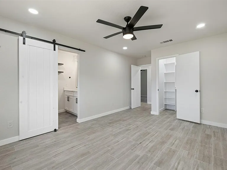 1400 Bellmar Dr — Photo 17