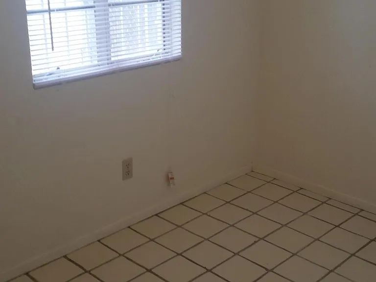 2825 N Park Ave — Photo 5