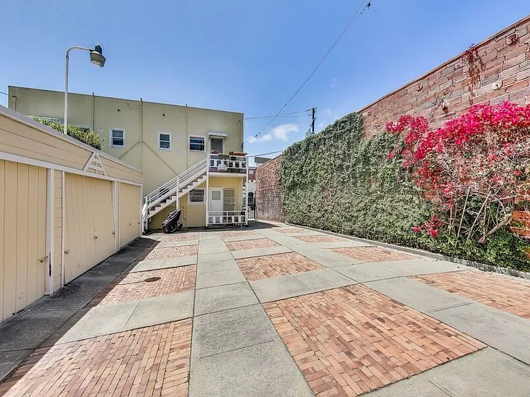 11 Warren Ave #8 — Photo 14