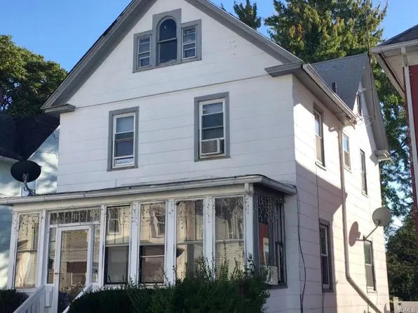 8 New St, Middletown, NY 10940