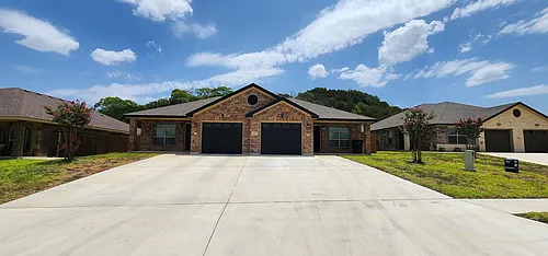 5600 Settlers Ct #B Photo 1