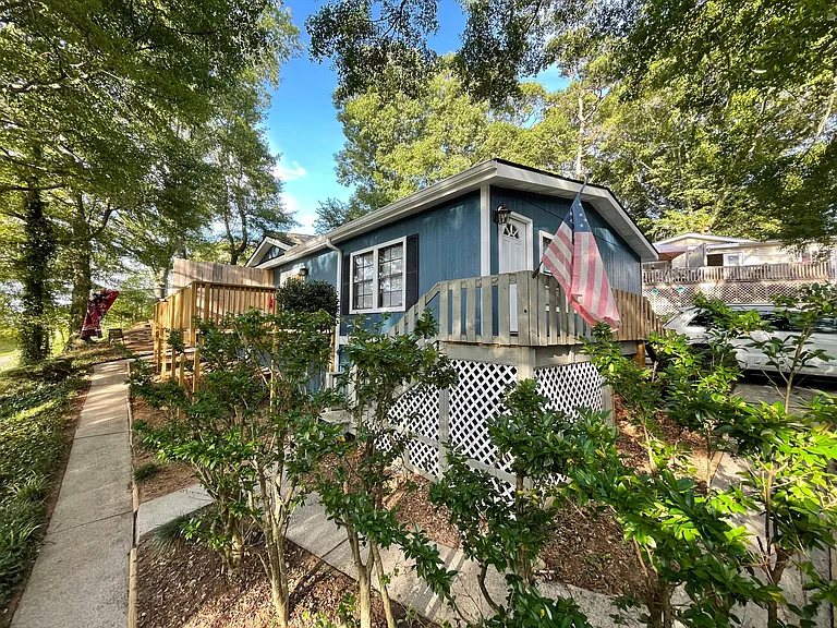 6191 Gainesville St #B — Photo 14