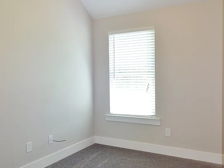 555 Polo Way — Photo 18