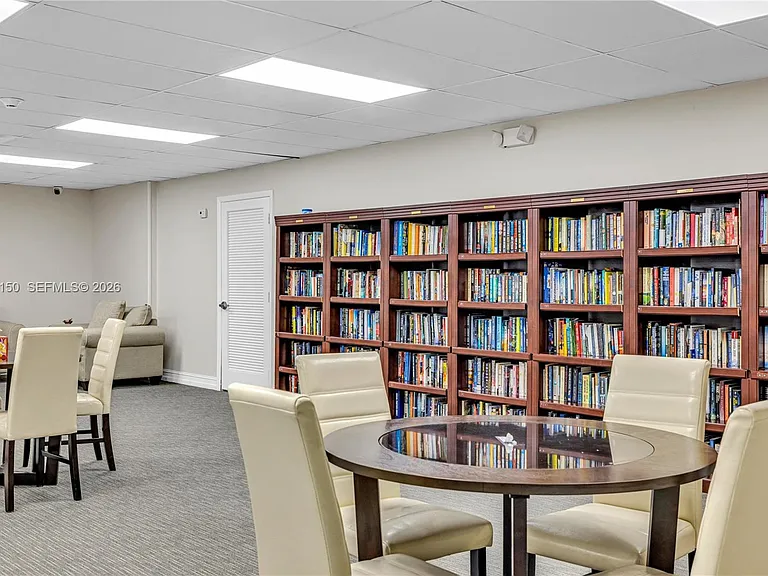 5005 Collins Ave #509 — Photo 44
