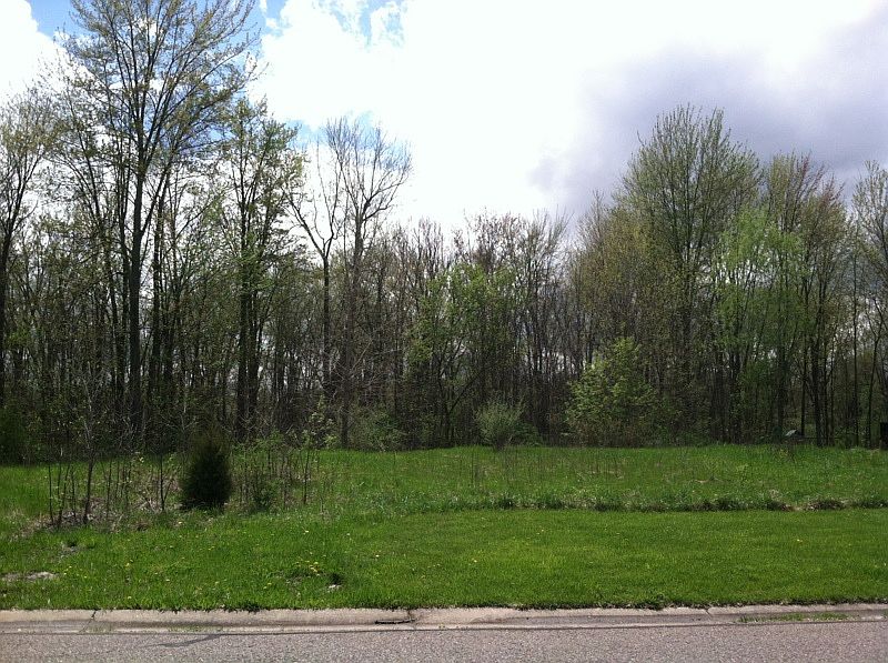 2nd image of 876 Chemung Forest Dr