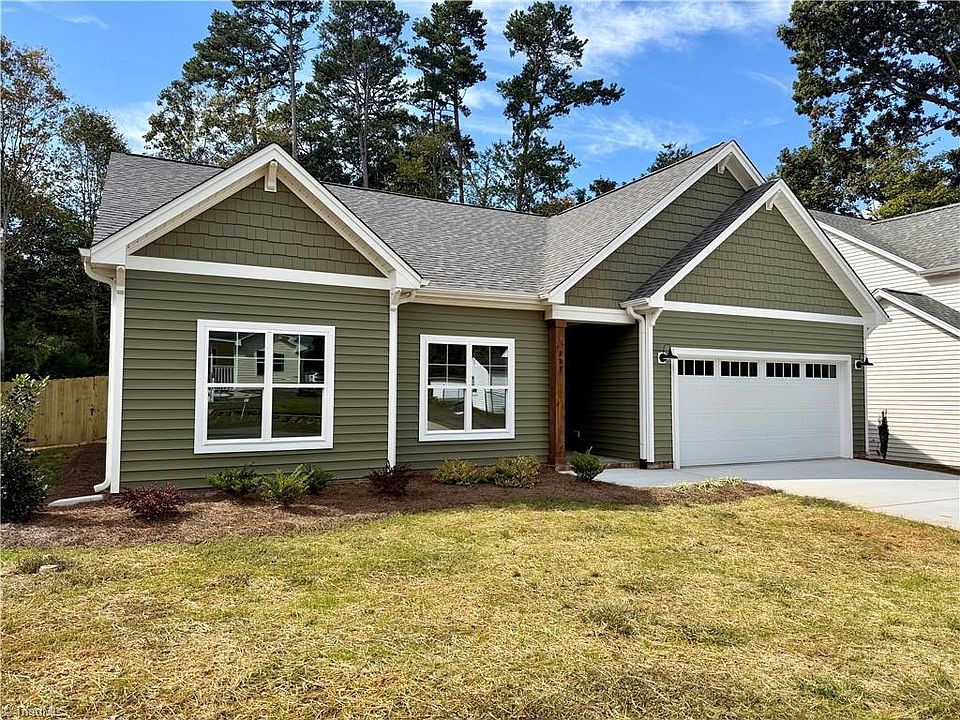 1st image of 828 Vandar Dr