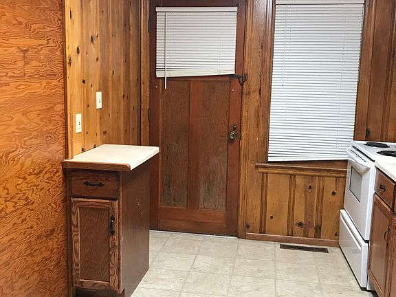Kitchen, back entrance