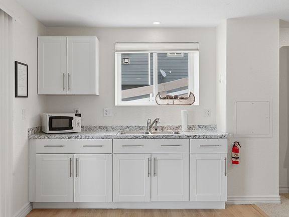 3rd image of 6409 S Jericho Way