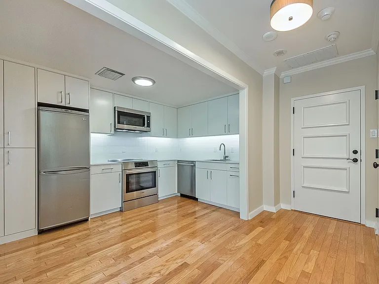 6211 W Northwest Hwy #G509 — Photo 10
