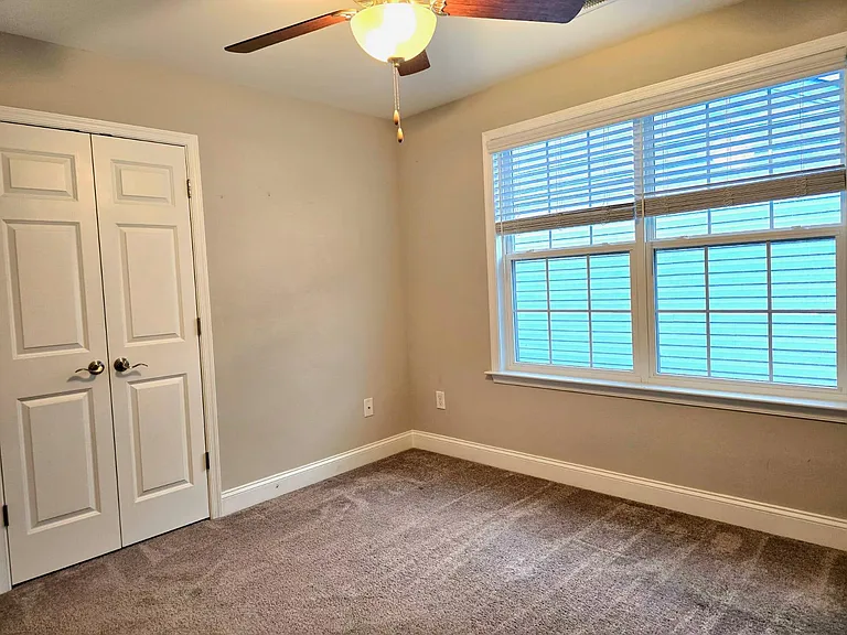 906 White St — Photo 18