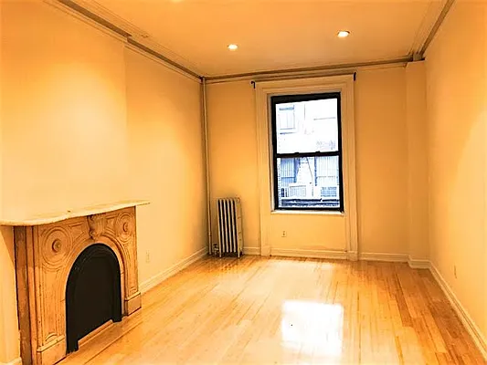 Rented by Friedman Roth Realty | media 18