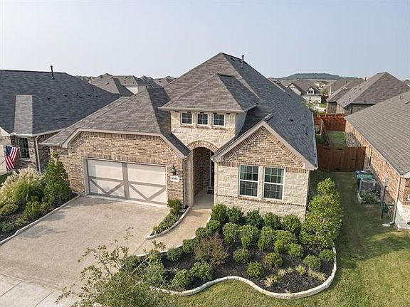 3rd image of 6504 Woodmere Ct