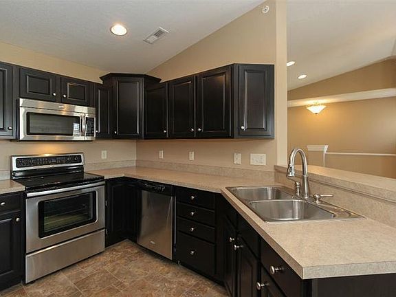 5th image of 7783 Skyview Cir #21305