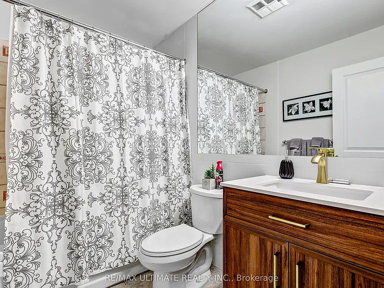 102 Bloor St W #605 — Photo 11
