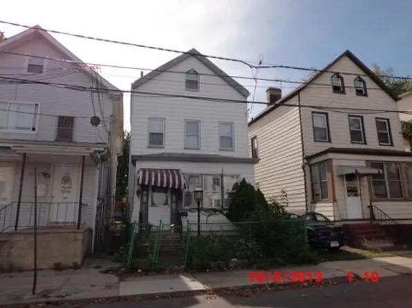 1062 William St, Elizabeth, NJ 07201