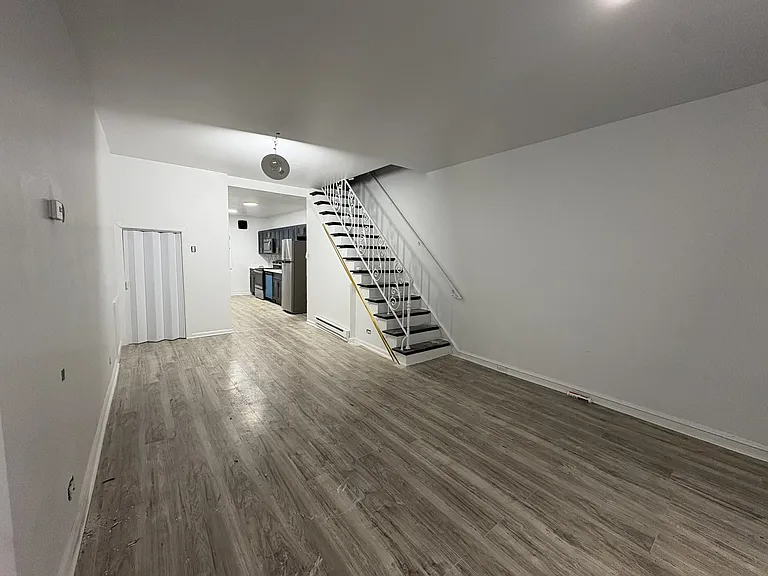 2062 E Stella St — Photo 4