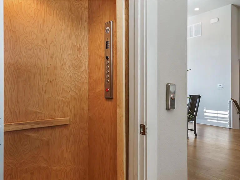 1411 Town Creek Dr #4 — Photo 17
