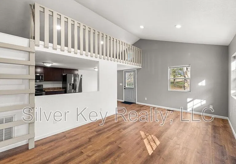 518 Church St — Photo 3
